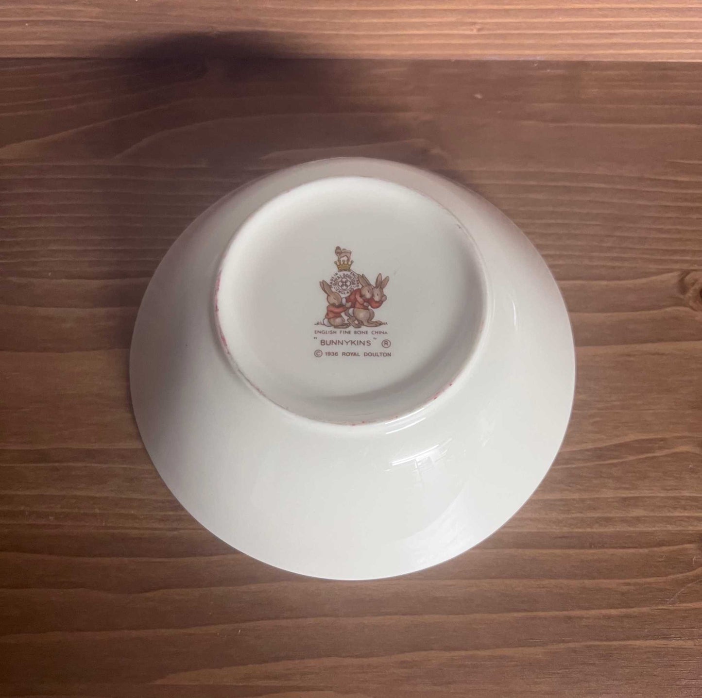 Royal Doulton Bunnykins Bowl Adorable Bunnykins collection, great addition, Made In England, vintage and in excellent condition