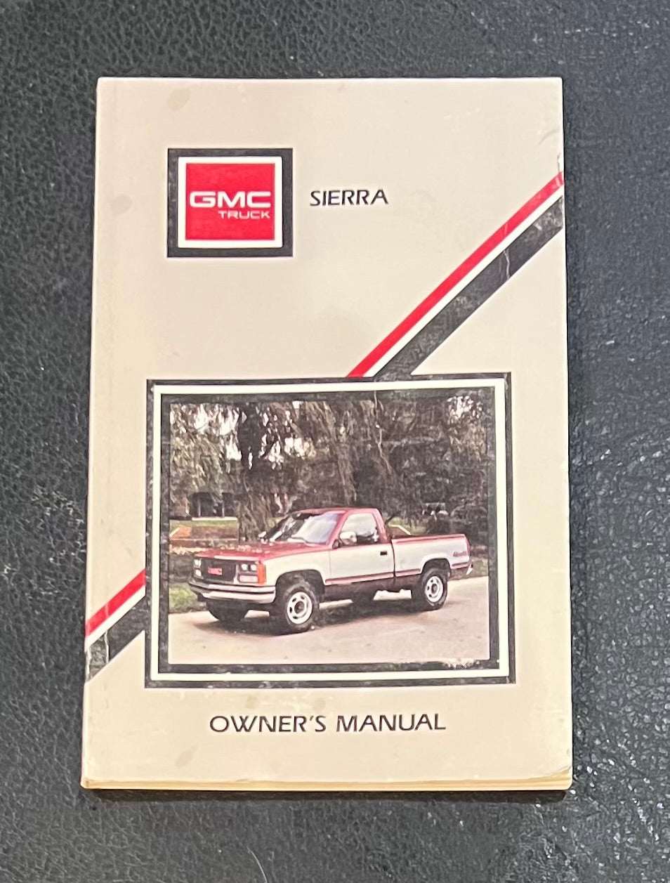 GMC 1988 Sierra Owners Manual Series New Old Stock Vintage Restoration EX Condition Relic has been stored away safely for decades and ton of information within the manual