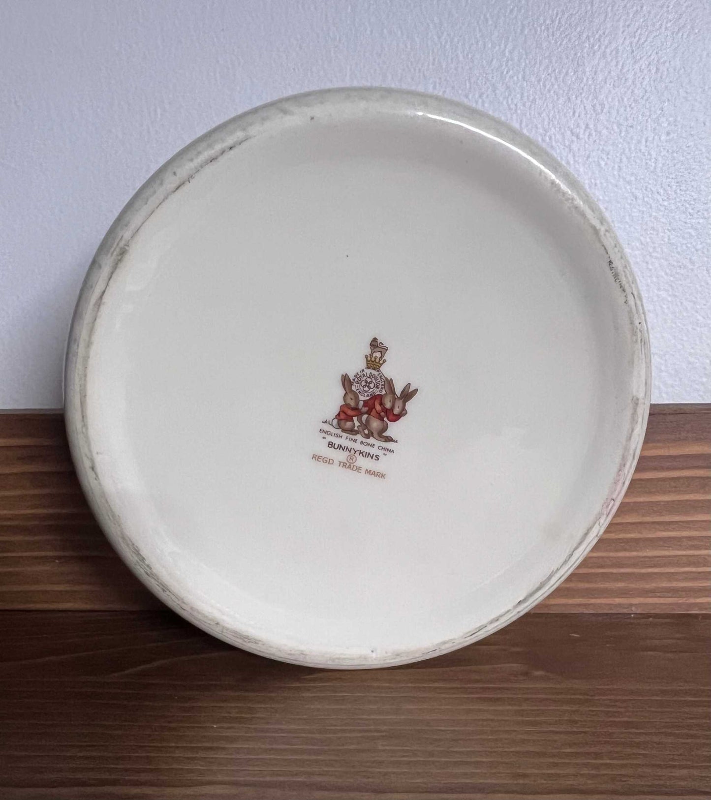 Royal Doulton Bunnykins deep dish bowl. Sturdy, well made, soup, porridge, children’s bowl. Great addition to your Bunnykins collection