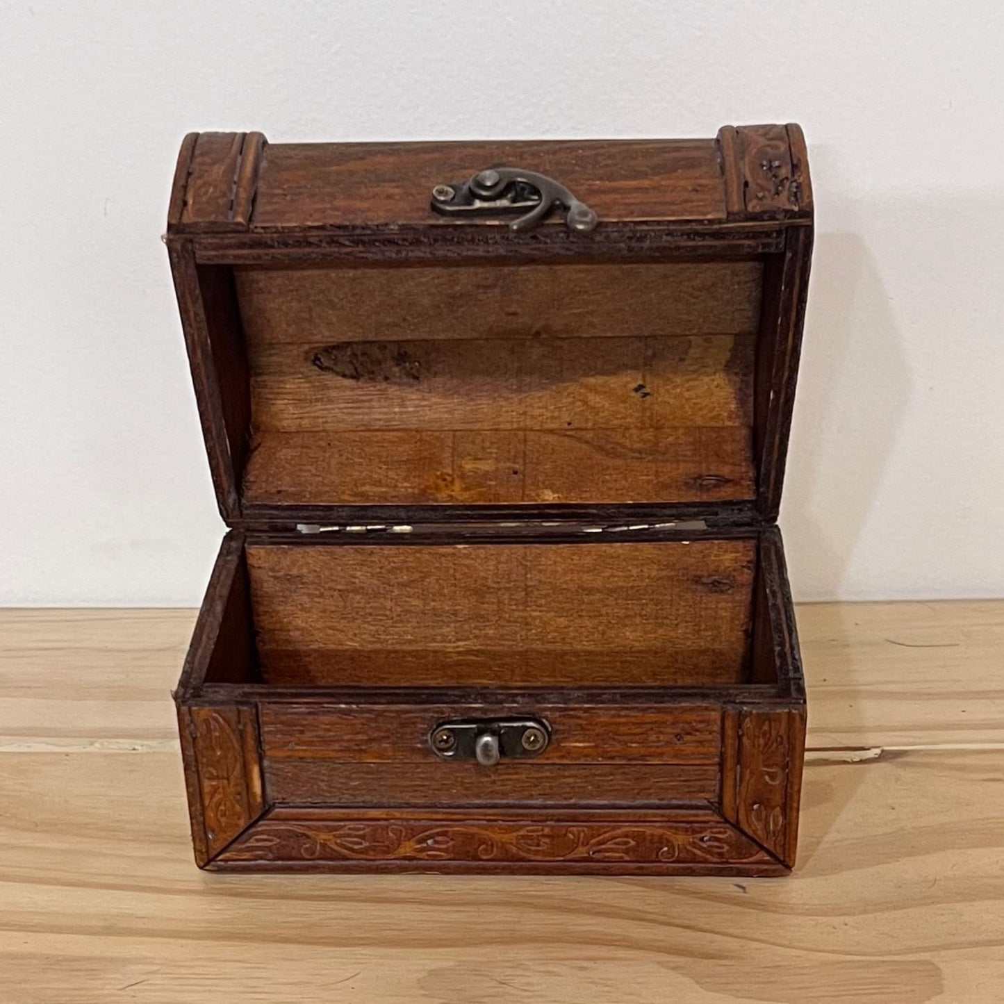 Antique Style Wooden Trunk Chest