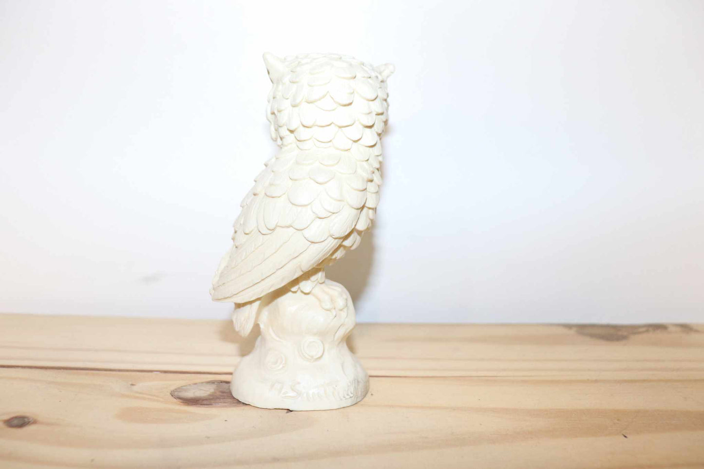 Owl Santini Sculpture 1970s vintage animal collectible. Detailed resin, solid and has some weight to it. A.Santini artist carved on the reverse side