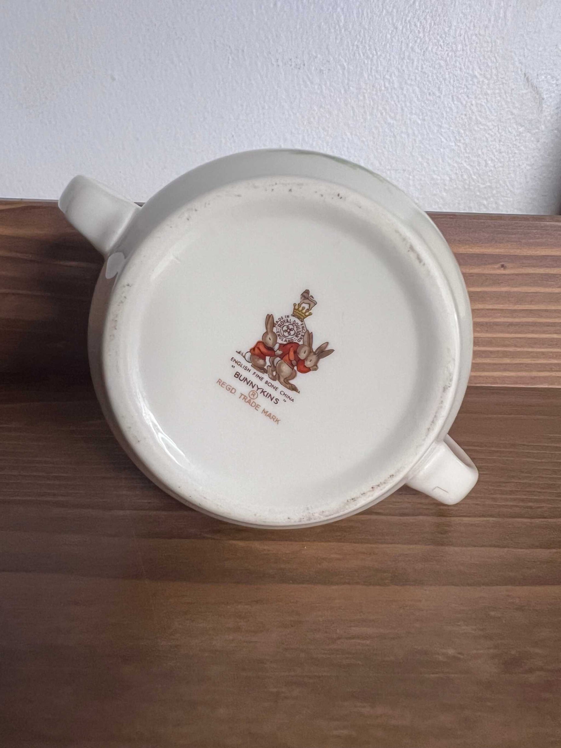 Royal Doulton Bunnykins mug, Vintage Bunnykins Hug a Mug, Bunnykins Twin Handled Cup. Made In England. Excellent vintage condition