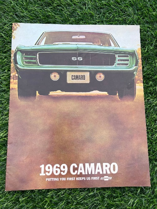 1969 CAMARO SS ORIGINAL BROCHURE CHEVROLET MINT VINTAGE N.O.S. Item. 13 COLORFUL DETAILED PAGES ON THE 1969 CAMARO SS. ORIGINAL SALES BROCHURE, VINTAGE NEW OLD STOCK