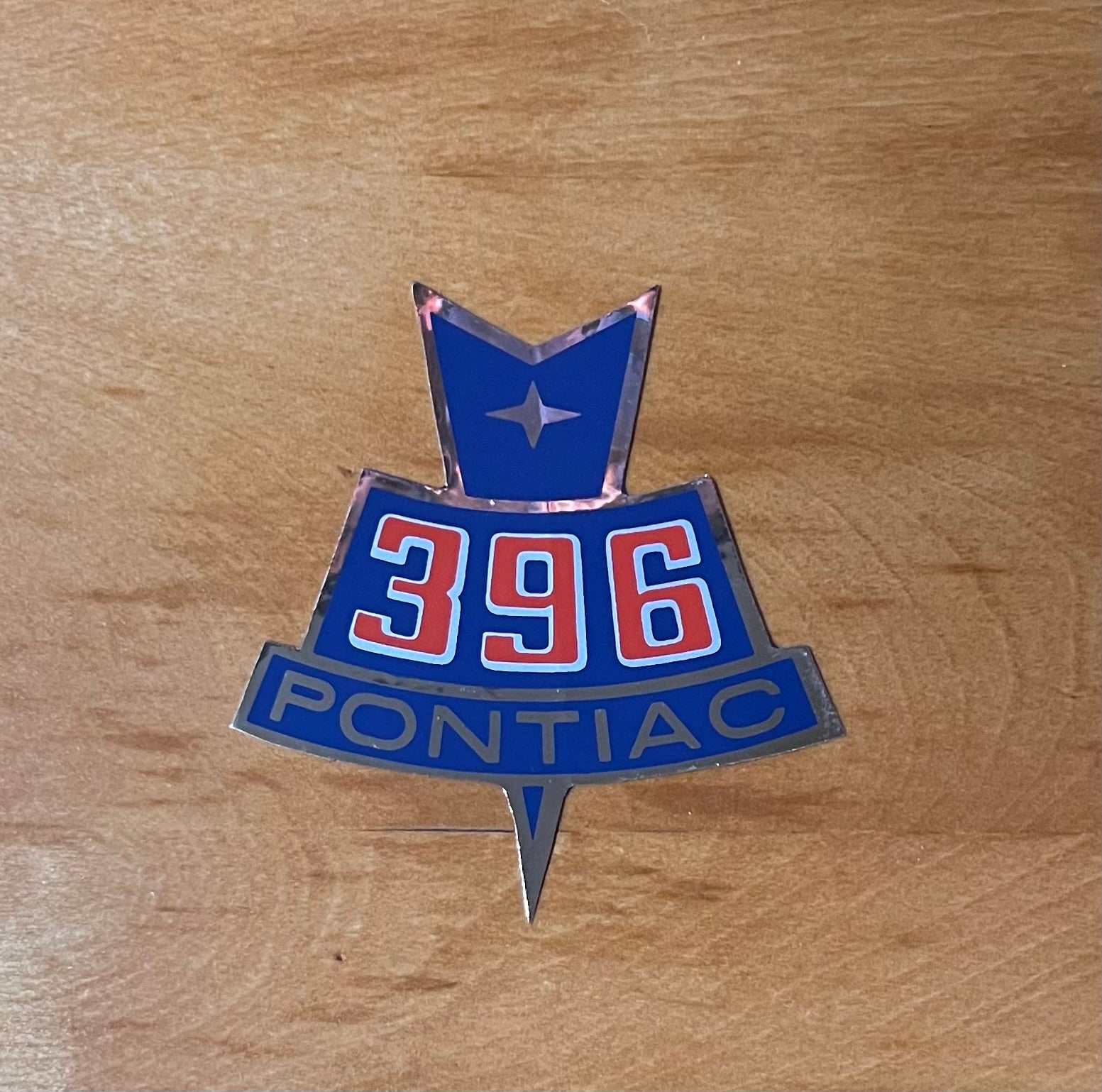Pontiac Canada 396 Crest 1965-68 Air Cleaner Decal NOS EXC Restoration Condition relic has been safely stored away for decades and measures approx 3.75 inches by 4