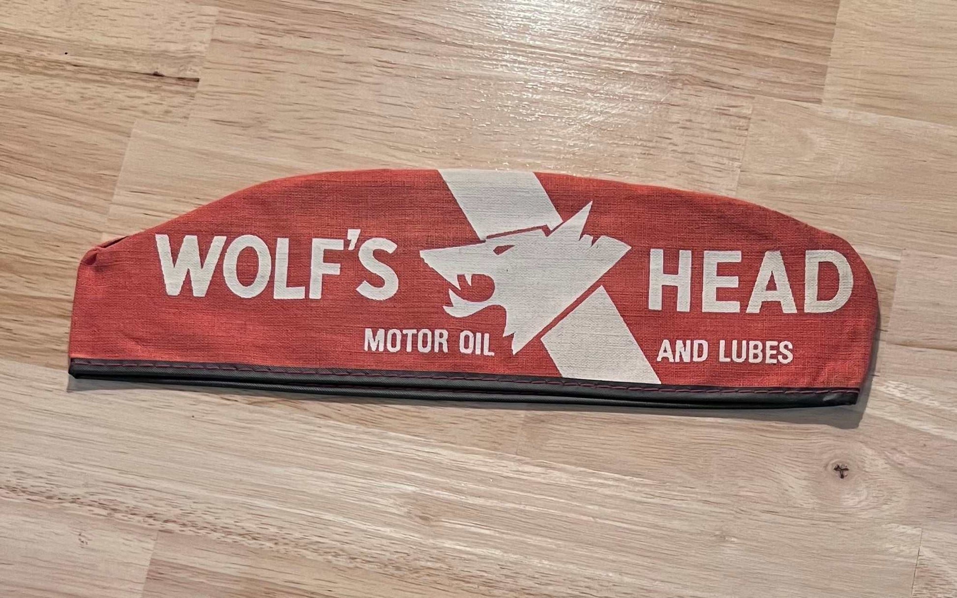 Wolfs Head Motor Oil Logo 1950-60 Mechanics Cap Red Vintage Accessories N.O.S. Rare Relic has been safely stored away for decades and would be a great collectors add